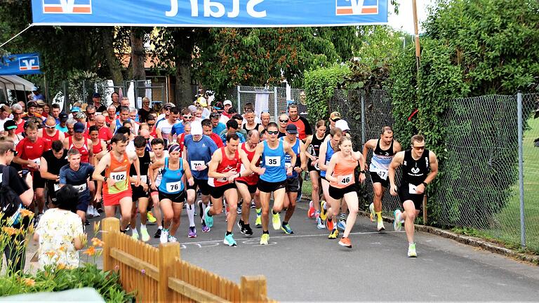 Mit dem 12. Krackenlauf startete das Sportwochenende des TV Großlangheim. Mit dem 12. Krackenlauf startete das Sportwochenende des TV Großlangheim.