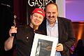 Brotsommelier und Bäcker Axel Schmitt aus Frankenwinheim wurde in Hamburg mit dem goldenen Gastro-Stern 2023 ausgezeichnet. Die Auszeichnung übergab Sternekoch Johann Lafer.