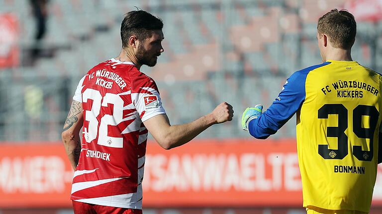 Christian Strohdiek (links) steht gegen seinen Ex-Klub SC Paderborn in unserer Kickers-Startelf, Hendrik Bonmann ist im Tor gesetzt. Christian Strohdiek (links) steht gegen seinen Ex-Klub SC Paderborn in unserer Kickers-Startelf, Hendrik Bonmann ist im Tor gesetzt.