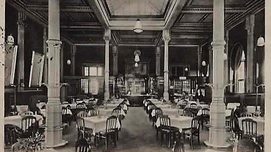 Bahnhofsgaststätte in Würzburg, Wartesaal I. und II. Klasse, von 1929.