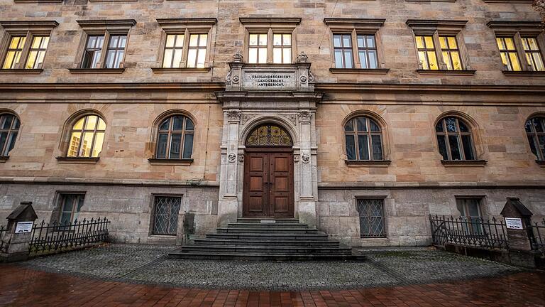 Vor dem Landgericht Bamberg musste sich ein Mann aus dem Maintal wegen Gewalttaten verantworten.