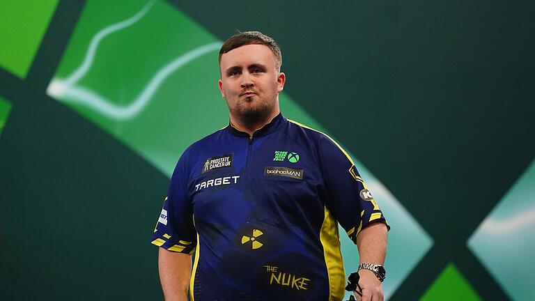 Darts-WM in London       -  Locker im Achtelfinale: der erfolgreiche Youngster Luke Littler.