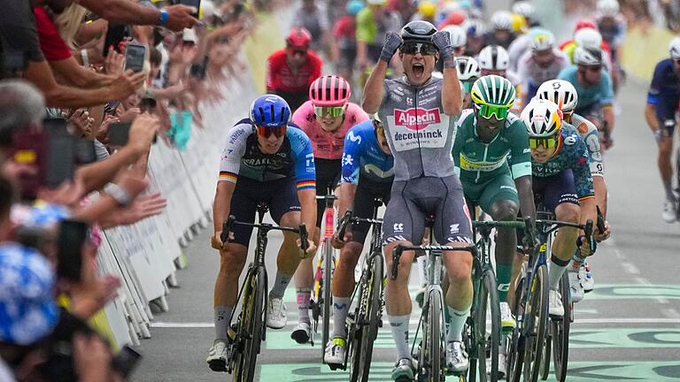 Tour de France       -  Der Belgier Jasper Philipsen gewann die 10. Etappe.