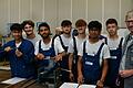 Sechs junge Männer haben im September bei Kinkele in Ochsenfurt ihre Ausbildung zum Feinwerkmechaniker angetreten, unter ihnen drei aus Nepal. Im Bild (von links) Anir Roka Magar, Eris Kastrati, Bigyan Timilsina, Alperen Kalem, Tim Frank, Rajan Shah und Florent Kastrati mit ihrem Ausbildungsleiter Edwin Gernert.