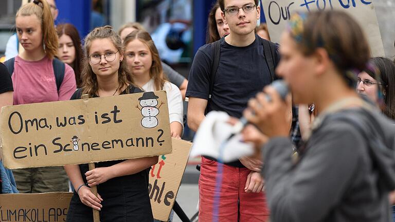 Kurz nachdem die Fridays For Future-Bewegung auch Würzburg erreicht hatte, konzipierte die Stadt einen Wettbewerb um Ideen zum Klimaschutz für Kinder und Jugendliche.