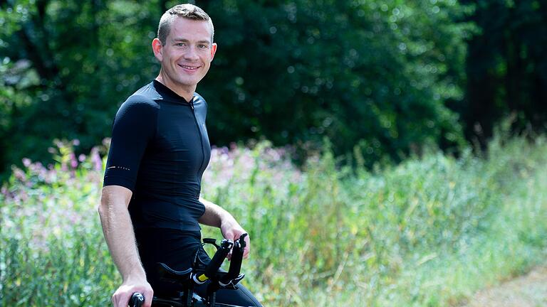 Lukas Bieber aus Unterebersbach war früher unsportlich - und trainiert nun für den Ironman auf Hawaii. Am Donnerstag, 6. Oktober, geht der Rhöner beim berühmtesten Triathlon der Welt an den Start. Lukas Bieber aus Unterebersbach war früher unsportlich - und trainiert nun für den Ironman auf Hawaii. Am Donnerstag, 6. Oktober, geht der Rhöner beim berühmtesten Triathlon der Welt an den Start. 