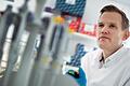 Hendrik Streeck, Direktor des Institut für Virologie an der Uniklinik in Bonn, in einem Labor seines Institutes.&nbsp;