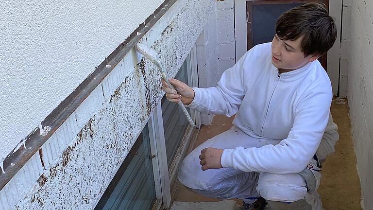 Hannes Eckert aus Mellrichstadt hat bei der Firma Maler Fischer in Unterwaldbehrungen ins Berufsleben hineingeschnuppert. Nun strebt der 14-Jährige eine Ausbildung zum Maler an.&nbsp;&nbsp;