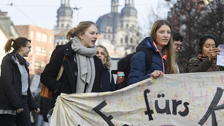 Die Fridays-for-Future-Proteste der vergangenen eineinhalb Jahre haben gezeigt, dass auch junge Menschen politisch mitmischen wollen. Sollten sie auch wählen dürfen?