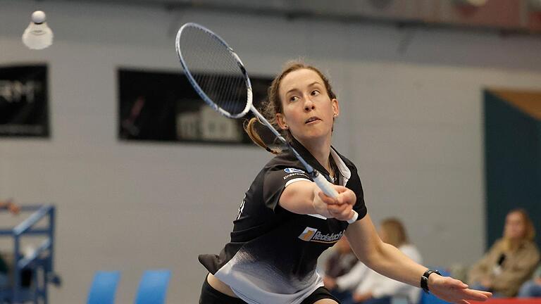 Janina Schumacher (Archivbild) vom TV Marktheidenfeld schlug bei der deutschen Badminton-Meisterschaft in Bielefeld in allen drei Disziplinen auf. Janina Schumacher (Archivbild) vom TV Marktheidenfeld schlug bei der deutschen Badminton-Meisterschaft in Bielefeld in allen drei Disziplinen auf.