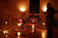 Taizé-Andacht zum dritten Advent in der Kapelle im Kinderdorf in Riedenberg: 'Durch die barmherzige Liebe unseres Gottes wird uns besuchen das aufstrahlende Licht aus der Höhe.' Foto: Marion Eckert       -  Taizé-Andacht zum dritten Advent in der Kapelle im Kinderdorf in Riedenberg: 'Durch die barmherzige Liebe unseres Gottes wird uns besuchen das aufstrahlende Licht aus der Höhe.' Foto: Marion Eckert