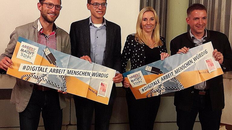 Bei der Podiumsdiskussion der Katholischen Arbeitnehmerbewegung (KAB) in Zellingen: (von links) die Landtagskandidaten Sven Gottschalk (SPD), Gregor München (Grüne), Anna Stolz (Freie Wähler) und Thorsten Schwab (CSU). Bei der Podiumsdiskussion der Katholischen Arbeitnehmerbewegung (KAB) in Zellingen: (von links) die Landtagskandidaten Sven Gottschalk (SPD), Gregor München (Grüne), Anna Stolz (Freie Wähler) und Thorsten Schwab (CSU).