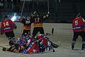 Im ersten Spiel der Saison 2002/2003 feierten die Eishockey-Cracks einen 7:0-Kantersieg über den ESV Würzburg. Fotos: Hopf       -  Im ersten Spiel der Saison 2002/2003 feierten die Eishockey-Cracks einen 7:0-Kantersieg über den ESV Würzburg. Fotos: Hopf