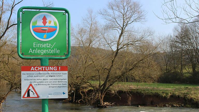 Schon seit Jahren wird auf die erhöhte Baum- und Astbruchgefahr an der Fränkischen Saale hingewiesen.