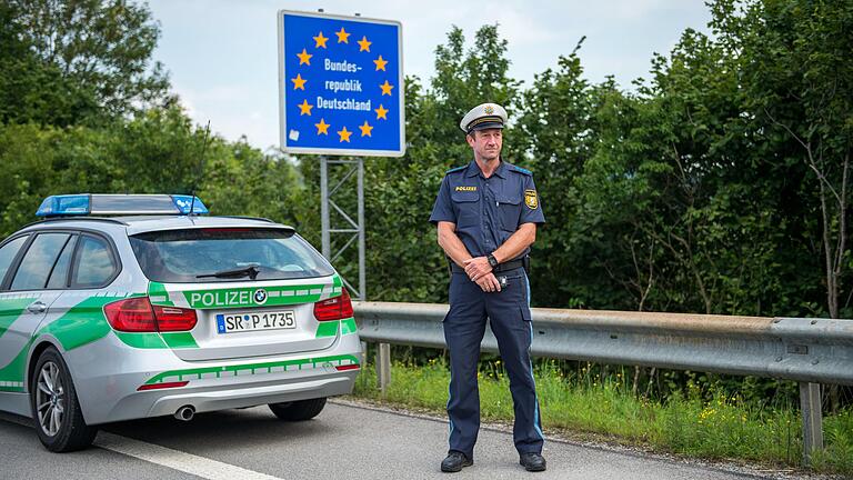 Hat Bayern eigene Befugnisse bei der Grenzkontrolle? Nein, sagen Bayerns Verfassungsrichter - und entlarven Söders Grenzpolizei damit als Etikettenschwindel.