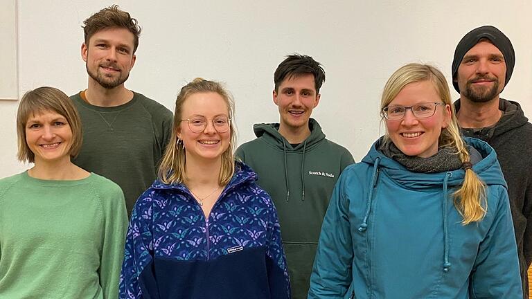 Diese Menschen wollen das Prinzip der Solidarischen Landwirtschaft (SoLaWi) nach Main-Spessart bringen und sind auf der Suche nach Abnehmerinnen und Abnehmern (von links): Monika und Andreas Herberth vom Verein 'Ernte reich', Franziska Bader und Josef Huber von 'Agrarbiotope im Taubertal' sowie Heike Vollmer und Frank Lusche aus Karbach. Diese Menschen wollen das Prinzip der Solidarischen Landwirtschaft (SoLaWi) nach Main-Spessart bringen und sind auf der Suche nach Abnehmerinnen und Abnehmern (von links): Monika und Andreas Herberth vom Verein 'Ernte reich', Franziska Bader und Josef Huber von 'Agrarbiotope im Taubertal' sowie Heike Vollmer und Frank Lusche aus Karbach.