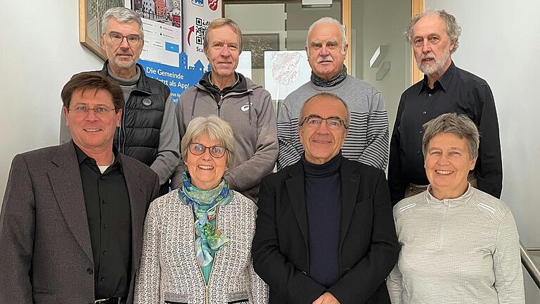 Auf dem Foto (vorne) Bürgermeister René Wohlfart, Christa Dorsch, Süleyman Gögercin und Ursula Langer, (hinten) Robert Keppner, Ansgar Bauer, Eduard Joneitis und Friedrich Schmidt. Auf dem Foto (vorne) Bürgermeister René Wohlfart, Christa Dorsch, Süleyman Gögercin und Ursula Langer, (hinten) Robert Keppner, Ansgar Bauer, Eduard Joneitis und Friedrich Schmidt.