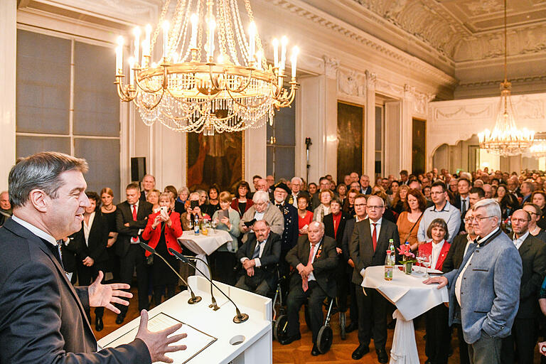 Im Festsaal der Würzburger Residenz ehrte Ministerpräsident Markus Söder das Engagement von Ehrenamtlichen aus Unterfranken.&nbsp;