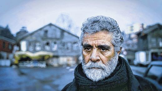 Türkische Filmtage: „Jahreszeit der Nashörner“ ist einer von sechs Festivalfilmen. Behrous Vossoughi (im Bild)ein großer iranischer Schauspieler im US-amerikanischen Exil, spielt einen persischen Schriftsteller, der, entlassen aus der Haft, in Istanbul nach seiner Familie sucht. Türkische Filmtage: „Jahreszeit der Nashörner“ ist einer von sechs Festivalfilmen. Behrous Vossoughi (im Bild)ein großer iranischer Schauspieler im US-amerikanischen Exil, spielt einen persischen Schriftsteller, der, entlassen aus der Haft, in Istanbul nach seiner Familie sucht.