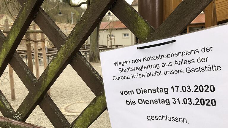 Der Biergarten der Brauerei Göller in Zeil ist derzeit geschlossen. Der Absatz im Einzelhandel ist für viele Brauerein aktuell die einzige Einnahmequelle. Der Biergarten der Brauerei Göller in Zeil ist derzeit geschlossen. Der Absatz im Einzelhandel ist für viele Brauerein aktuell die einzige Einnahmequelle.