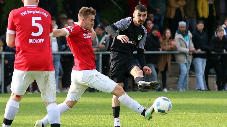 Burhan Bayat (rechts) ist der Top-Torschütze des TSV Forst, der am Freitagabend den TSV Ettleben/Werneck zum entscheidenden Spiel um den zweiten Platz in der Bezirksliga Ost empfängt.