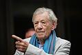 Schauspieler Sir Ian McKellen       -  Ian McKellen leidet nach seinem Bühnensturz in einem Londoner Theater noch unter Schmerzen.