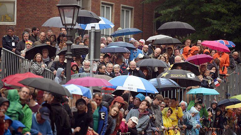 Tolle Unterstützung       -  Mehr als eine Million Fans feuerten die Radprofis in Deutschland an. Foto: Henning Kaiser