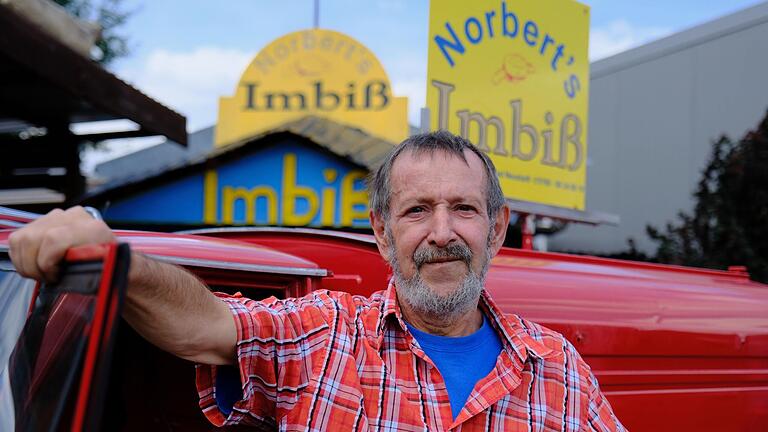 Norbert Balling muss seinen bekannten Imbiss in der Industriestraße von Bad Neustadt nach zwanzig Jahren schließen. Er hofft, dass sich ein Nachpächter findet.