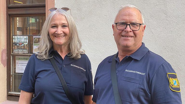 Andrea Greubel und Peter Rückel waren 2023 bei der Sicherheitswacht in Bad Kissingen engagiert. - Andrea Greubel und Peter Rückel waren 2023 bei der Sicherheitswacht in Bad Kissingen engagiert. Andrea Greubel und Peter Rückel waren 2023 bei der Sicherheitswacht in Bad Kissingen engagiert. - Andrea Greubel und Peter Rückel waren 2023 bei der Sicherheitswacht in Bad Kissingen engagiert.