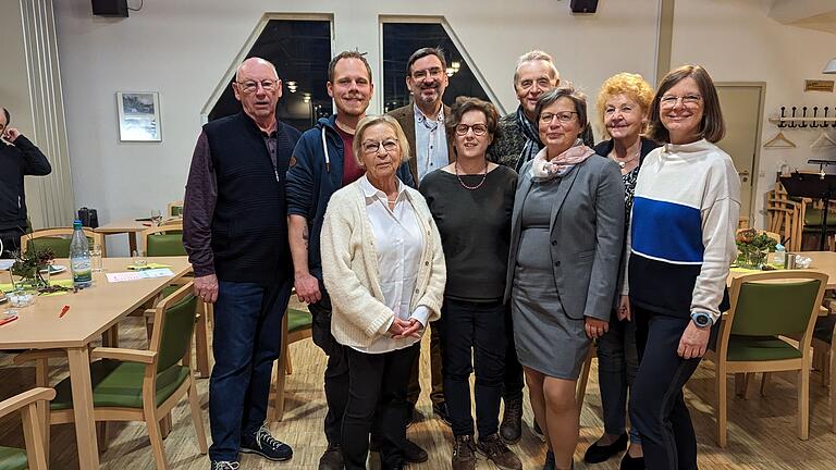 Im Bild: Dieter KLupitz, Pascal Mader, Herta Mainardy, Matthias Heese, Freya Altenhöner, Heinrich Jüstel, Jutta Henzler, Renate Jüstel und Andrea Rabenstein.