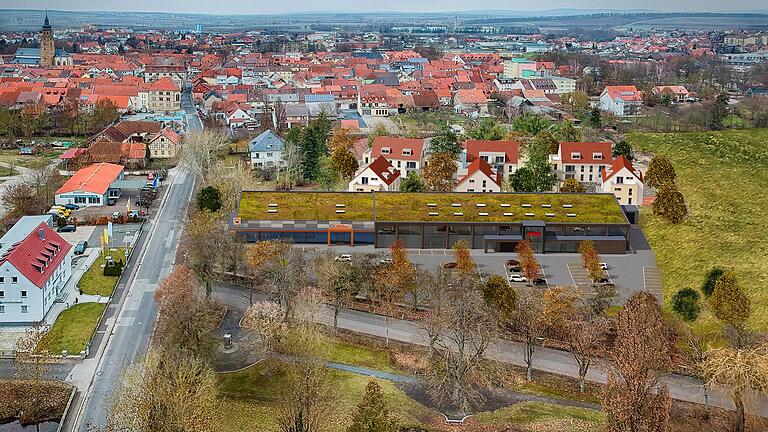 Neue Nutzung für das ehemalige Büttner-Bräu-Gelände im Süden von Bad Königshofen: Die Fotomontage des mit der Planung der beiden Märkte beauftragten Architekten zeigt, wie sich das Areal in den kommenden Jahren baulich verändern könnte. Fotomontage: Martin Giedl Neue Nutzung für das ehemalige Büttner-Bräu-Gelände im Süden von Bad Königshofen: Die Fotomontage des mit der Planung der beiden Märkte beauftragten Architekten zeigt, wie sich das Areal in den kommenden Jahren baulich verändern könnte. Fotomontage: Martin Giedl