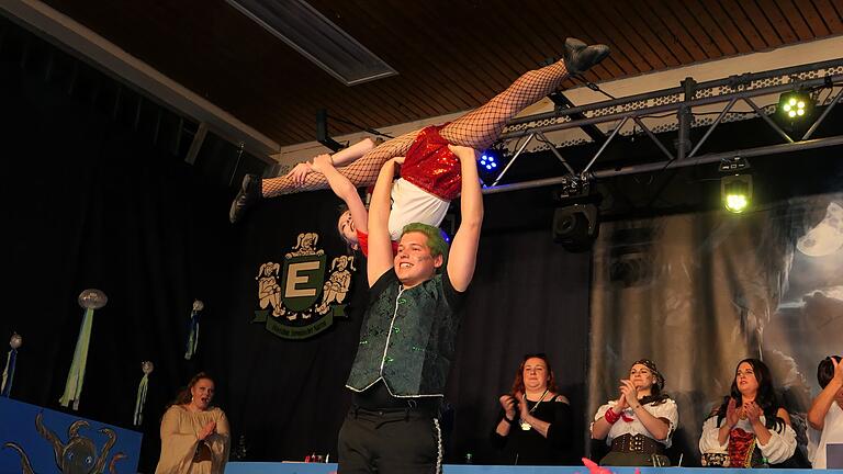 Das Tanzpaar des FCSH Ebenhausen Nina Greubel und Jonas Eck als Joker und Harley Quinn. - Das Tanzpaar des FCSH Ebenhausen Nina Greubel und Jonas Eck als Joker und Harley Quinn. Das Tanzpaar des FCSH Ebenhausen Nina Greubel und Jonas Eck als Joker und Harley Quinn. - Das Tanzpaar des FCSH Ebenhausen Nina Greubel und Jonas Eck als Joker und Harley Quinn.