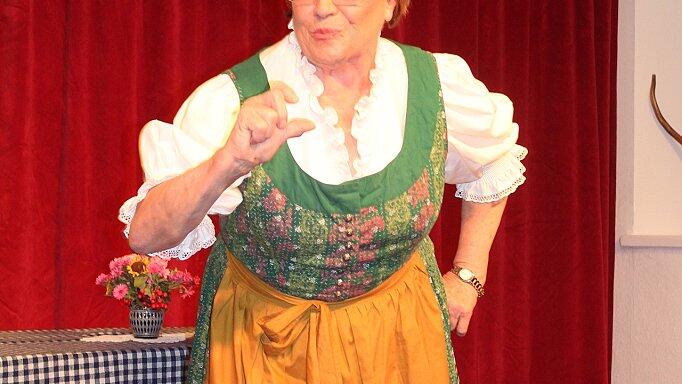 Irmgard Fröhling referierte über eines der fränkischen Lieblingswörter: „öbbes“. Irmgard Fröhling referierte über eines der fränkischen Lieblingswörter: „öbbes“.