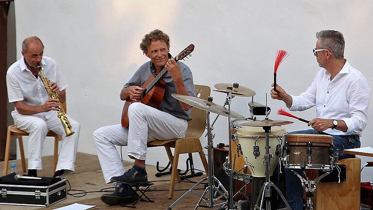 Das Trio Schwander &ndash; von der Goltz &ndash; Kandert hat eigens zum Faust im Theater am Neunerplatz eine neue Komposition geschrieben.