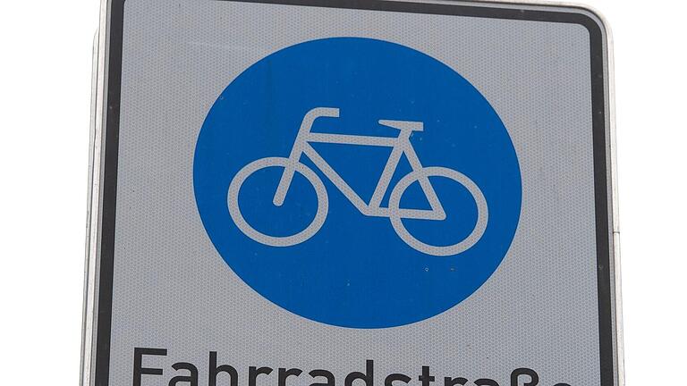 Dieses Schild weißt auf eine&nbsp; Fahrradstraße hin.