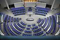 Plenarsaal des Bundestags       -  Das Herzstück der Demokratie in Deutschland: der Plenarsaal des Bundestags in Berlin. (Archivbild)