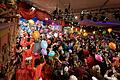 Der Veitshöchheimer Mainfrankensaal inklusive Bühne war zur Faschingszeit 2020 noch brechend gefüllt. Das hat es seither nicht mehr gegeben. 2022 dürfen immerhin 150 Gäste zur 'Fastnacht in Franken' in die Halle.
