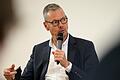 Ist Seniorprofessor für Volkswirtschaftslehre und war Mitglied der fünf Wirtschaftsweisen: Prof. Peter Bofinger, hier bei einer Diskussion an der Uni Würzburg 2022.&nbsp;