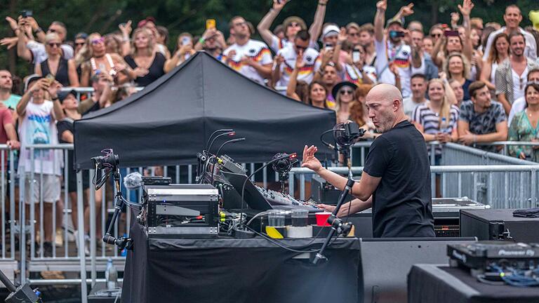 Top-Act bei der Tanzinsel 2023 war der Berliner Techno-DJ Paul Kalbrenner.