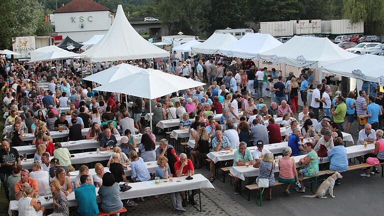 Südländisches Flair: Das dritte Klein-Venedig-Fest in Gemünden war sehr gut besucht. Südländisches Flair: Das dritte Klein-Venedig-Fest in Gemünden war sehr gut besucht.