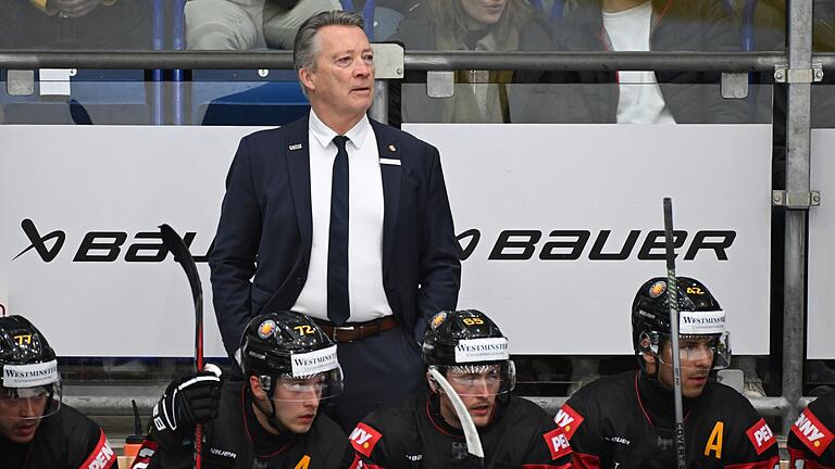 Bundestrainer Harold Kreis       -  Bundestrainer Harold Kreis blickt beim Deutschland Cup bereits in Richtung Olympia 2026.