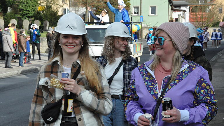 Über den Faschingszug in Ermershausen lachte sogar die Sonne.