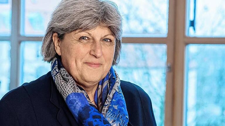 Ute Suckfüll ist die Gleichstellungs- und Familienbeauftragte des Landratsamtes, die sich wünscht, dass mehr Frauen in Führungspositionen gelangen.