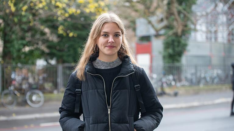 Sofie Kempf findet den Vorschlag eines Periodenurlaubs gut, weil man mit Schmerzen nicht arbeiten sollte. Sofie Kempf findet den Vorschlag eines Periodenurlaubs gut, weil man mit Schmerzen nicht arbeiten sollte.