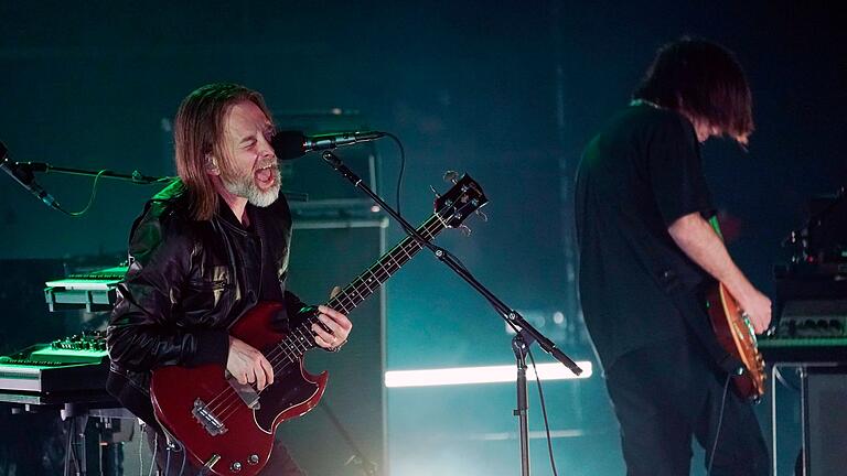 The Smile       -  Thom Yorke und Jonny Greenwood (r)von The Smile bei einem früheren Konzert (ARchivbild).