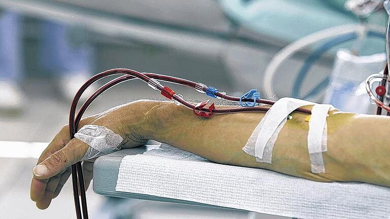 Dialyse: 100 Patienten im Jahr kommen drei- bis viermal in der Woche zur Blutwäsche in die Brückenauer Sinntalklinik. Dialyse: 100 Patienten im Jahr kommen drei- bis viermal in der Woche zur Blutwäsche in die Brückenauer Sinntalklinik.