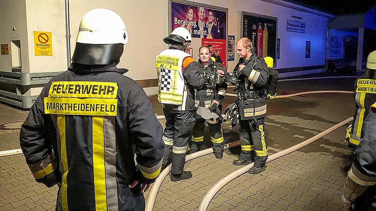 Am späten Dienstagabend musste die Feuerwehr Marktheidenfeld zum Löscheinsatz in die Georg-Mayr-Straße.