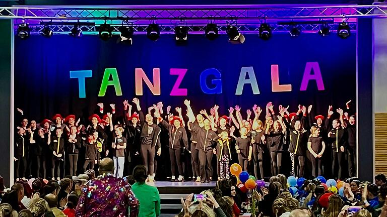 Tanzsportgarde TSV Hollstadt. Tanzsportgarde TSV Hollstadt.
