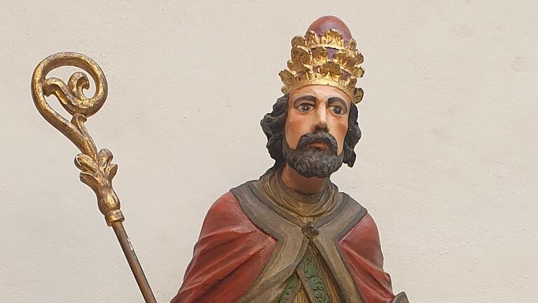 Diese Figur aus dem 18. Jahrhundert stand einst auf Schloss Mainberg. Sie gehörte zur Kunstsammlung von Wilhelm Sattler. Der Förderverein Schloss Mainberg konnte sie für seine Sammlung erwerben, die erstmals in einer Ausstellung zwischen dem 1. Advent und Dreikönig gezeigt wird. Diese Figur aus dem 18. Jahrhundert stand einst auf Schloss Mainberg. Sie gehörte zur Kunstsammlung von Wilhelm Sattler. Der Förderverein Schloss Mainberg konnte sie für seine Sammlung erwerben, die erstmals in einer Ausstellung zwischen dem 1. Advent und Dreikönig gezeigt wird.