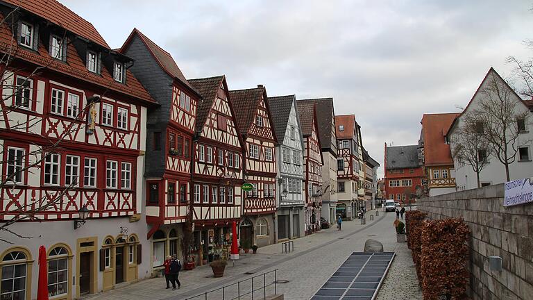 Wer in der Ochsenfurter Altstadt sein Haus saniert, kann finanzielle Unterstützung bekommen. Wer in der Ochsenfurter Altstadt sein Haus saniert, kann finanzielle Unterstützung bekommen.